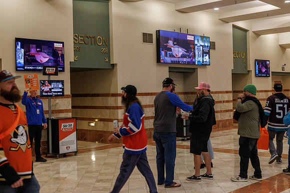 031125_ANAHEIM_DUCKS_0896