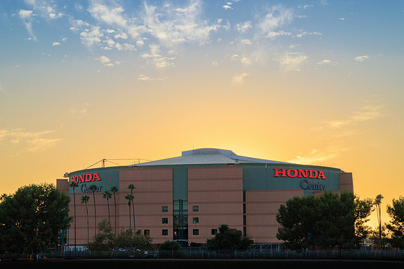100524_HONDA_CENTER_0025