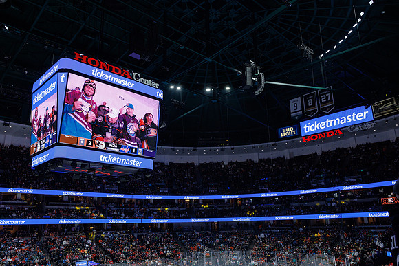 031125_ANAHEIM_DUCKS_1049