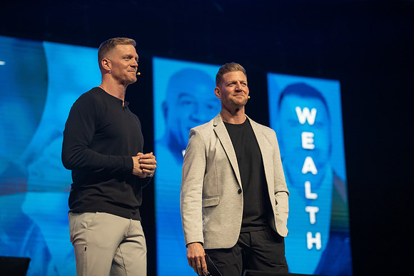 020825_OC_VIBE_042