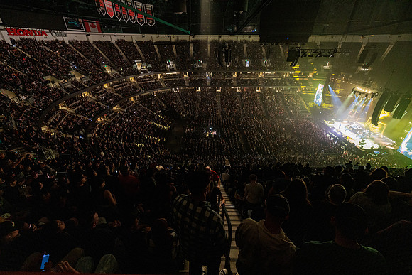 060124_HONDA_CENTER_0830