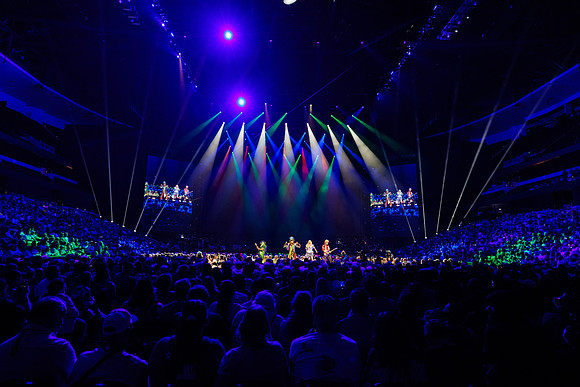 081024_HONDA_CENTER_0077