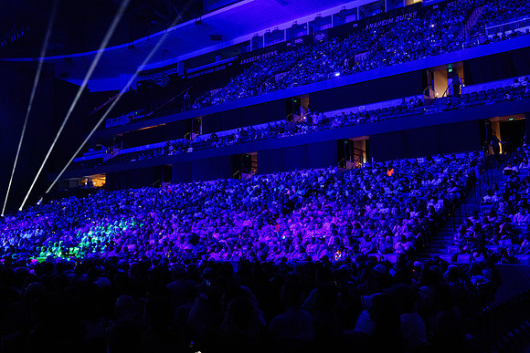 081024_HONDA_CENTER_0054
