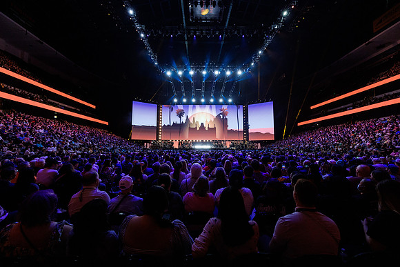 081024_HONDA_CENTER_0127