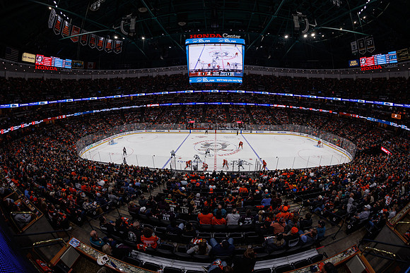 101624_ANAHEIM_DUCKS_1111