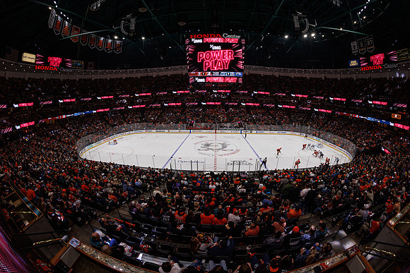 101624_ANAHEIM_DUCKS_0911