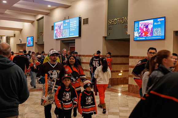101624_ANAHEIM_DUCKS_0261