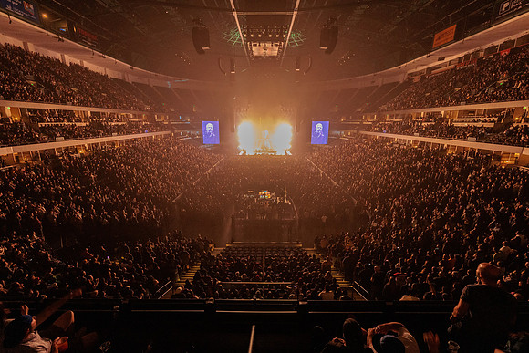 060124_HONDA_CENTER_0755