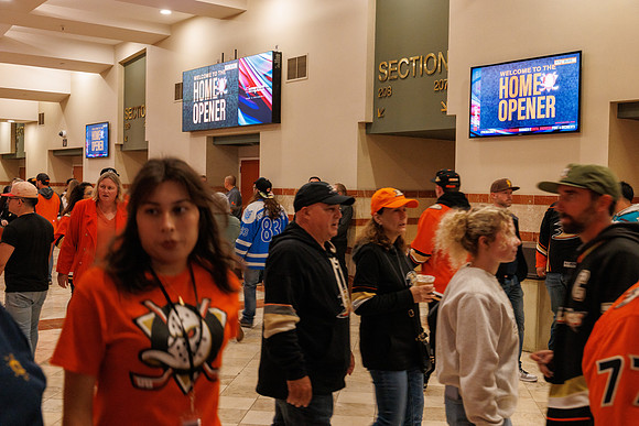 101624_ANAHEIM_DUCKS_0178