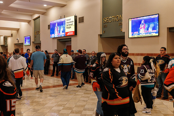 101624_ANAHEIM_DUCKS_0204