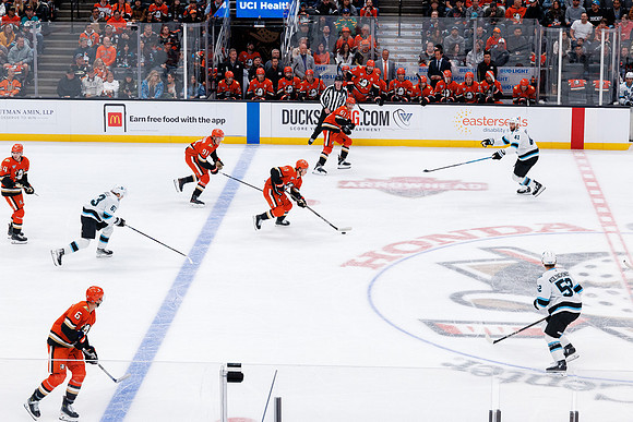 101624_ANAHEIM_DUCKS_0449