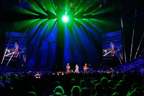 081024_HONDA_CENTER_0059