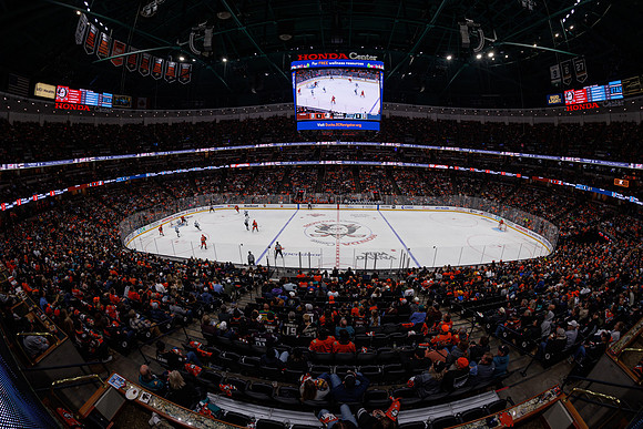 101624_ANAHEIM_DUCKS_1072