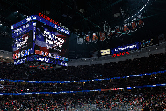 031125_ANAHEIM_DUCKS_1257