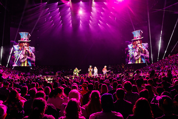 081024_HONDA_CENTER_0042