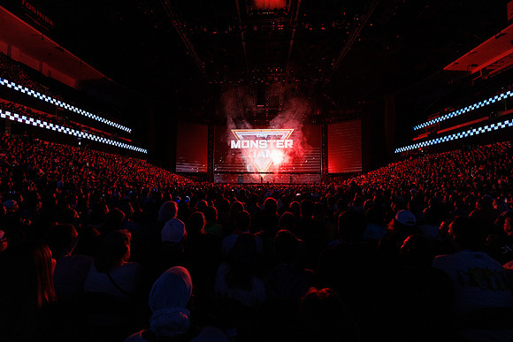 080924_HONDA_CENTER_0139