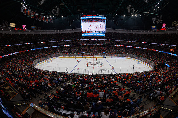 101624_ANAHEIM_DUCKS_0875