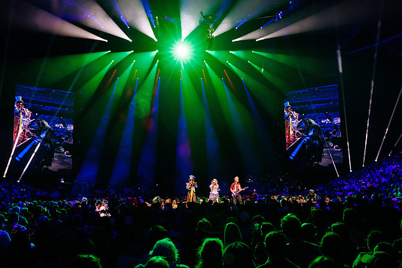 081024_HONDA_CENTER_0062