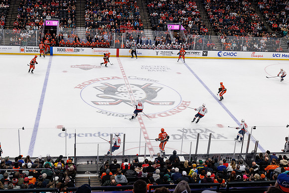 031125_ANAHEIM_DUCKS_1606