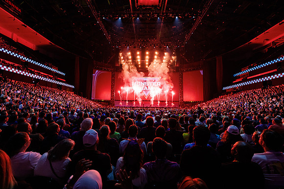 080924_HONDA_CENTER_0140