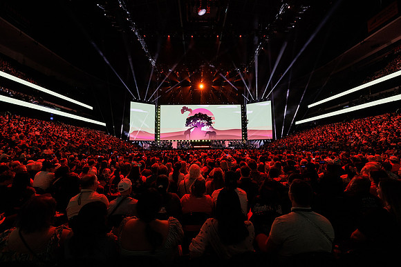 081024_HONDA_CENTER_0148