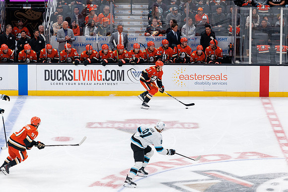 101624_ANAHEIM_DUCKS_0358