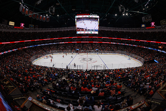 101624_ANAHEIM_DUCKS_0930