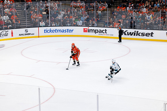 101624_ANAHEIM_DUCKS_0513