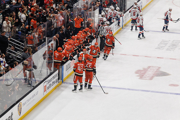 031125_ANAHEIM_DUCKS_1548