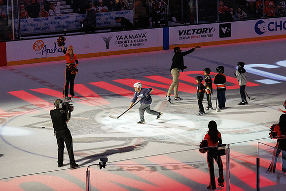 031125_ANAHEIM_DUCKS_1174