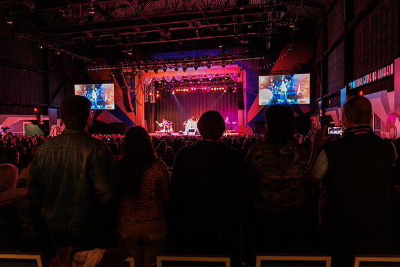 040325_GROVE_OF_ANAHEIM_104