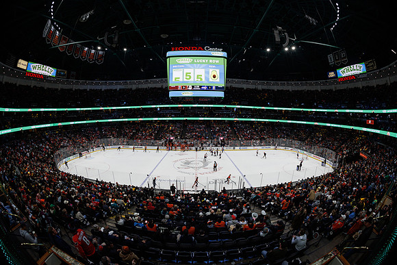 031125_ANAHEIM_DUCKS_0143