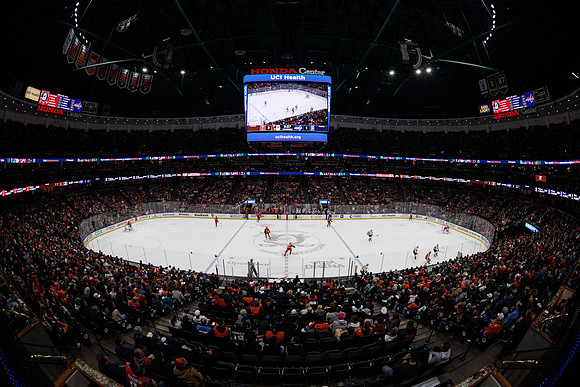 031125_ANAHEIM_DUCKS_0160
