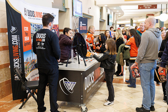 031125_ANAHEIM_DUCKS_0720