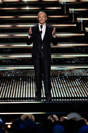 081124_HONDA_CENTER_0015
