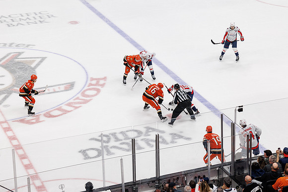 031125_ANAHEIM_DUCKS_1602