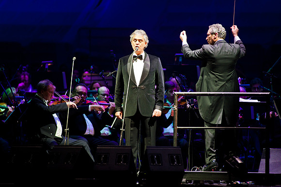 121111_Honda_Center_026