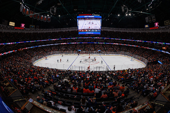 101624_ANAHEIM_DUCKS_0946