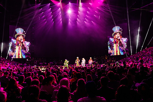 081024_HONDA_CENTER_0045