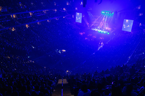 060124_HONDA_CENTER_0728