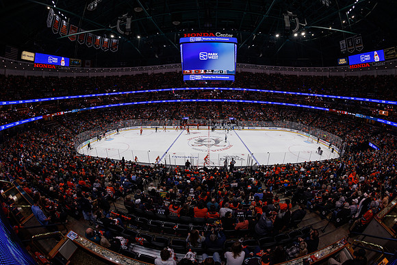 101624_ANAHEIM_DUCKS_0944