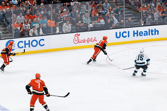 101624_ANAHEIM_DUCKS_0360