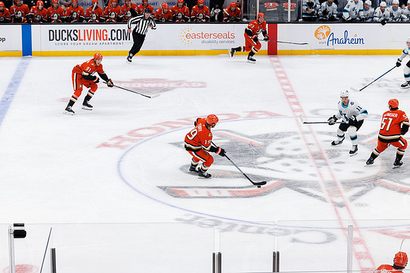 101624_ANAHEIM_DUCKS_0420
