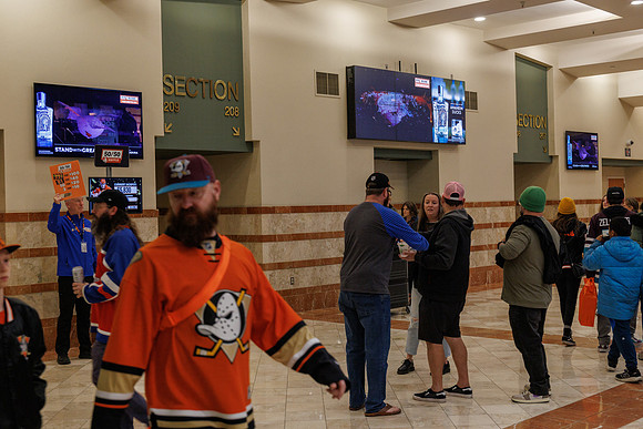 031125_ANAHEIM_DUCKS_0897