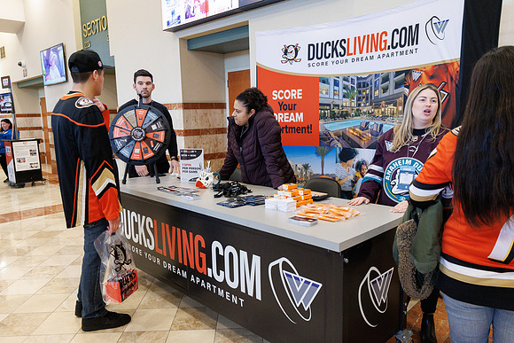 031125_ANAHEIM_DUCKS_0725