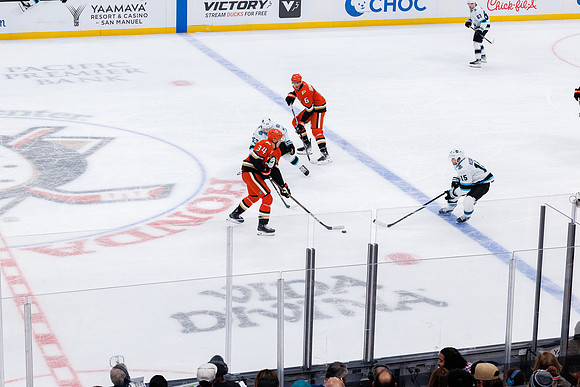101624_ANAHEIM_DUCKS_0454