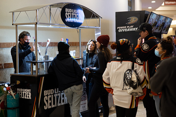 101321_ANAHEIM_DUCKS_0472