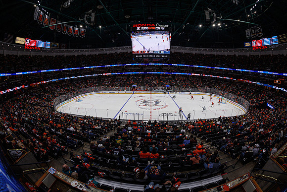 101624_ANAHEIM_DUCKS_1052