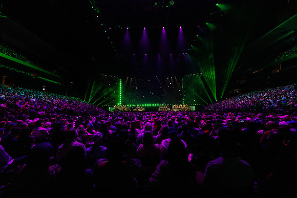 081024_HONDA_CENTER_0157