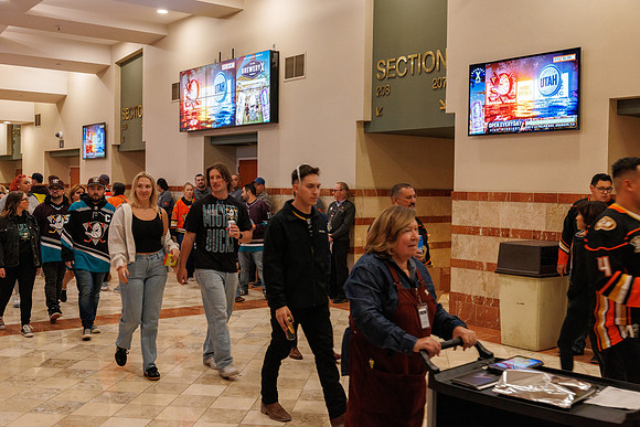 101624_ANAHEIM_DUCKS_0215